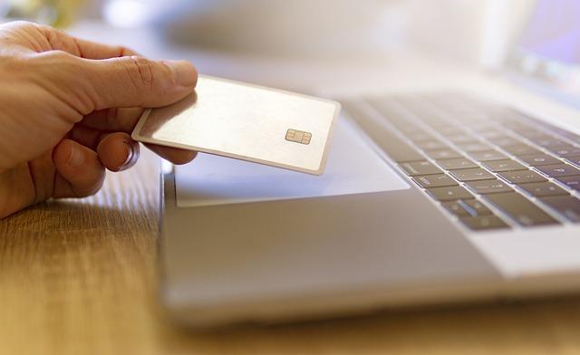 Alpha Bank Sfaturi pentru a evita fraudele în timpul cumpărăturilor online